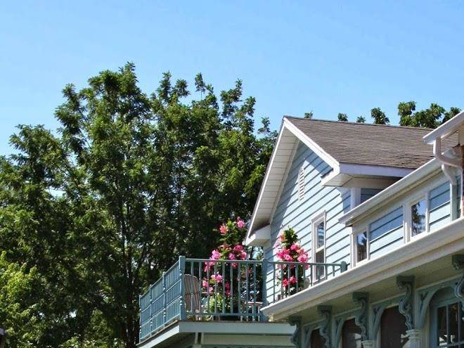 Eleven centre guest suites