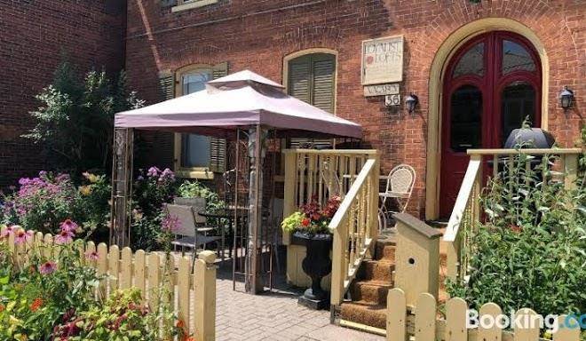 Loyalist lofts