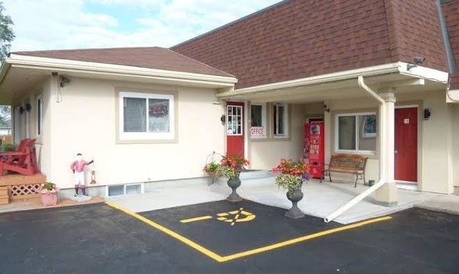 Country squire motel