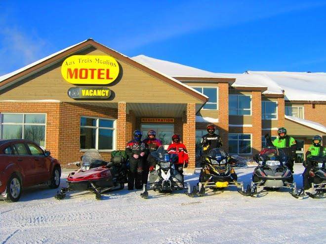 Aux trois moulins motel & restaurant