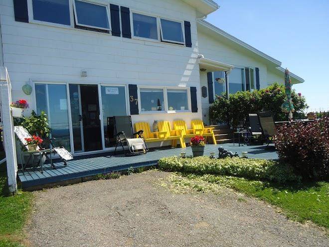 Dockside b & b