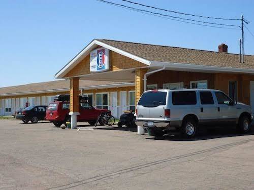 Anchor motel & suites