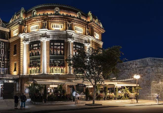 Le capitole hotel