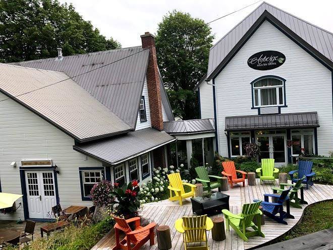 Auberge sous les arbres