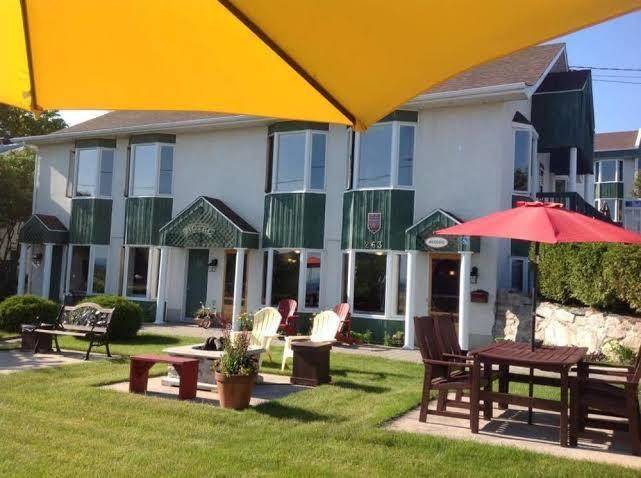 Hotel le pionnier inc