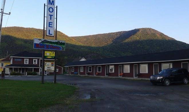 Hotel motel mont st pierre