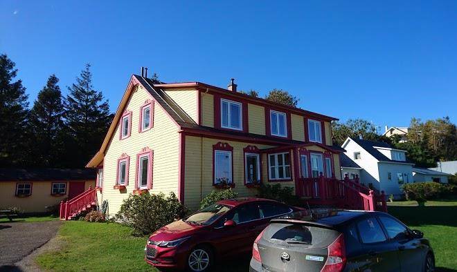 La maison entre mer et montagnes
