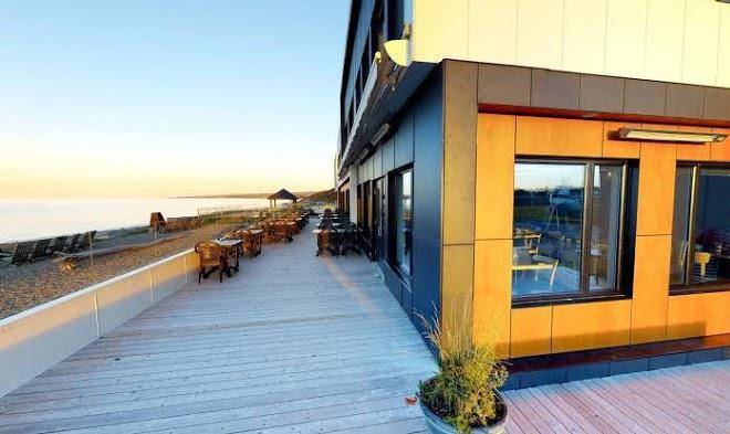 Pavillon sur mer par riotel