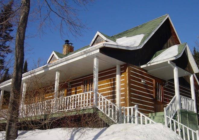 Aux Retrouvailles Image