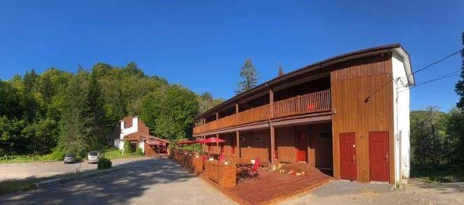 Hotel le petit lac Ste Adele