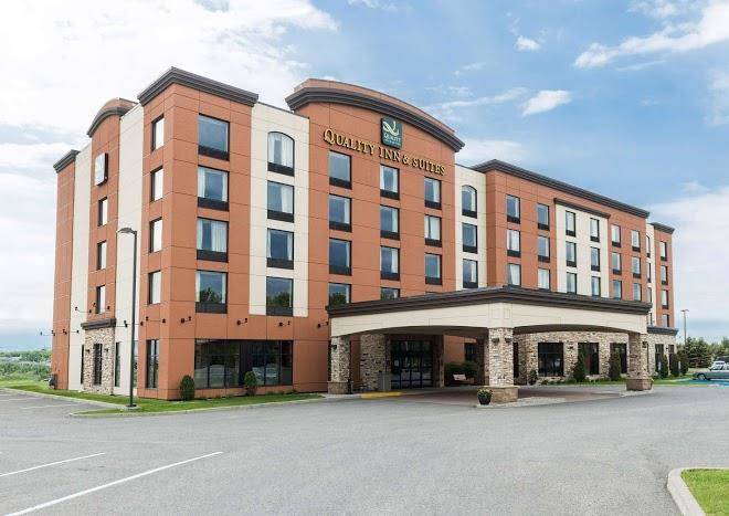 Quality inn & suites levis