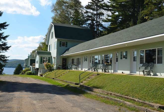 Le fleuron motels & suites