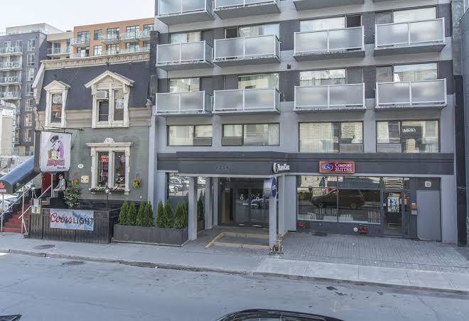 Comfort Suites Downtown Montreal Image