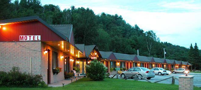 Motel sous les charmilles