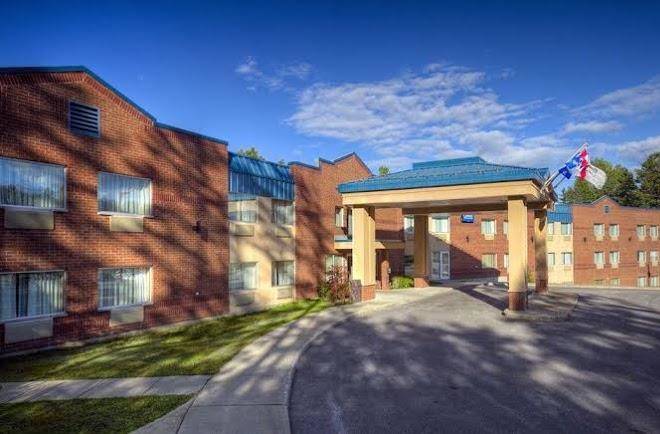 Comfort Inn & Suites Image