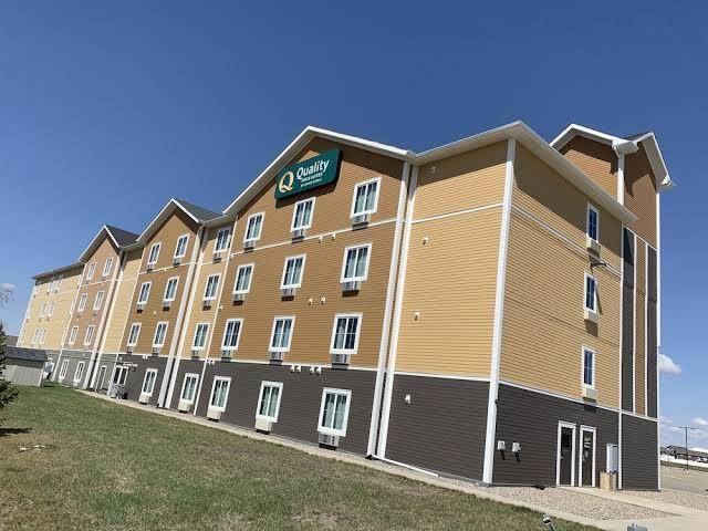 Quality inn & suites estevan