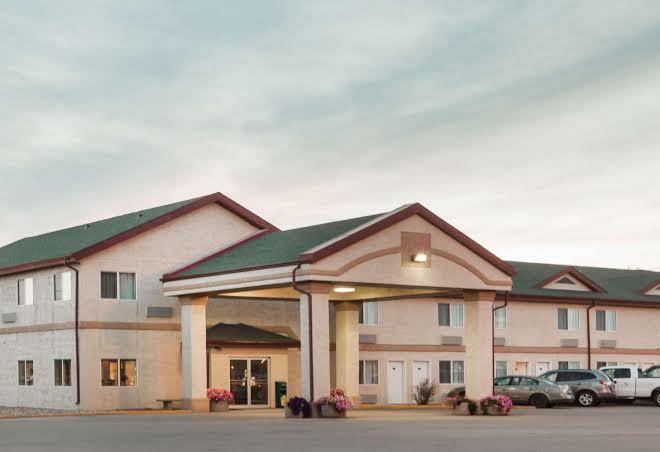 Super 8 by wyndham kindersley