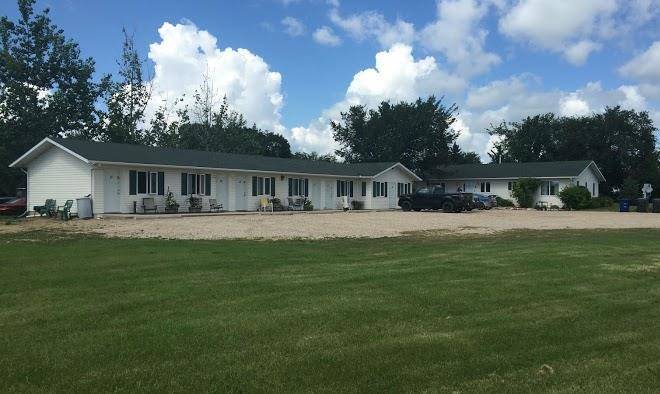 Country girls inn motel