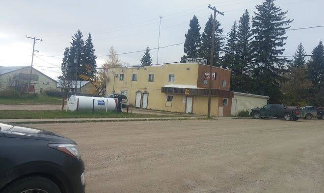 Rabbit lake hotel bar and gas