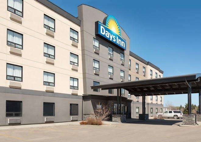 Days Inn By Wyndham Regina Airport West Image