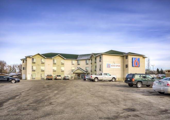 Motel 6 Regina Sk Image