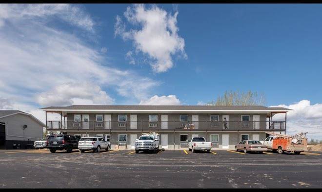 Leader motel