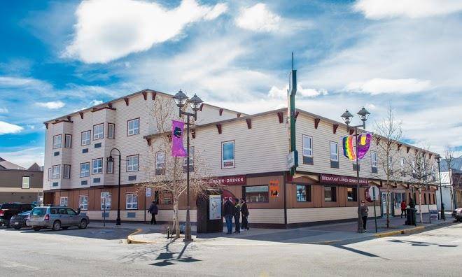 Edgewater hotel