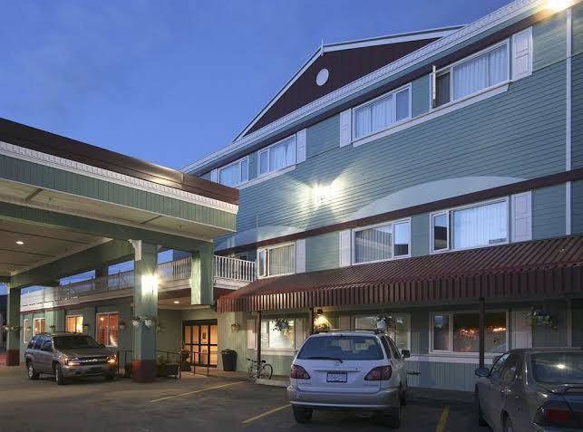 The sternwheeler hotel & conference centre
