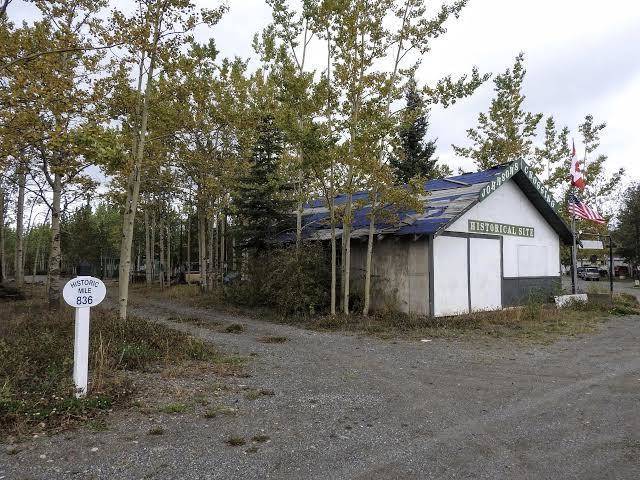 Johnson's crossing lodge