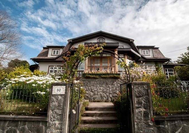 Hotel Serenade Image