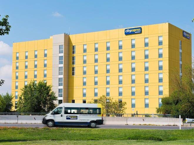 City Express Santiago Aeropuerto Chile Image