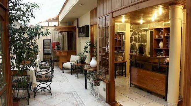 Hotel 3 poniente