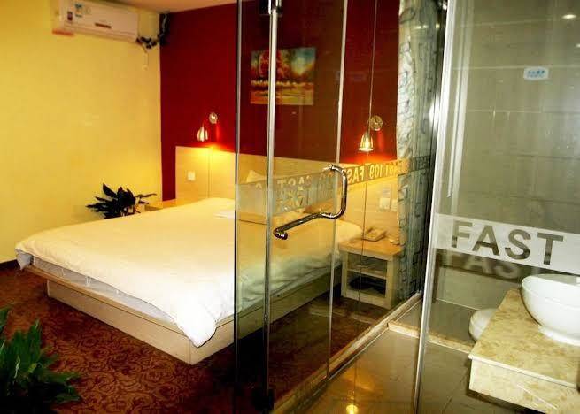 Fast 109 hotel