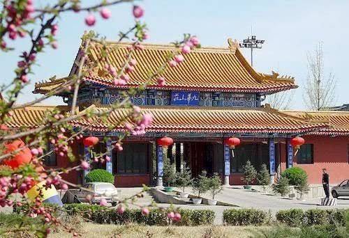 Jiuhua spa and resort