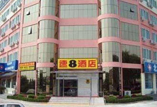 Super 8 hotel