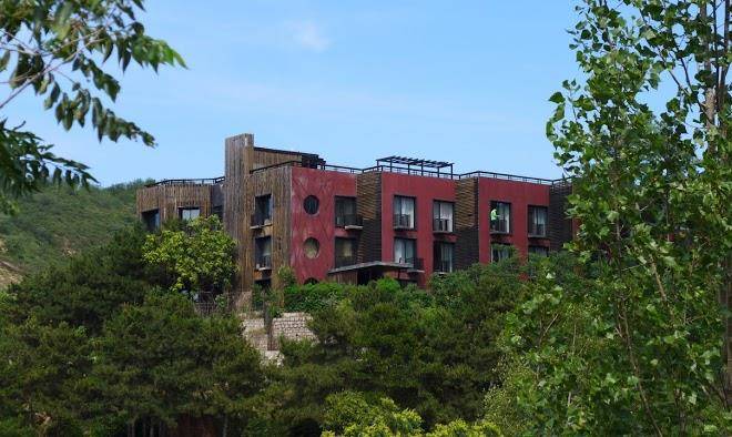 Bailongtan royal holiday hotel