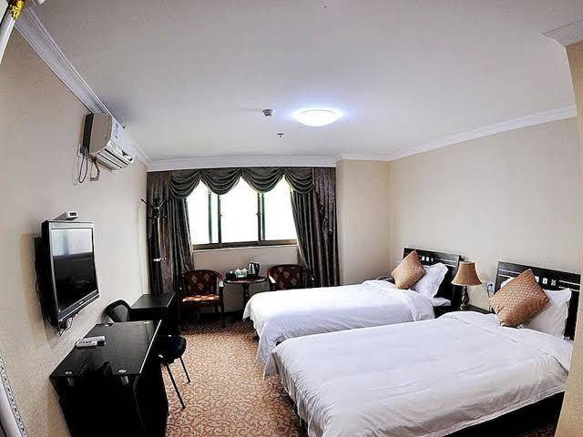 Chongqing huasheng business hotel