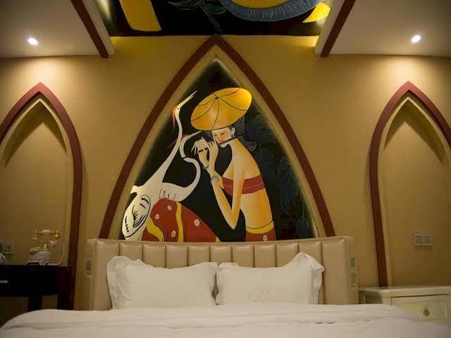 Leaf And Love Theme Hotel Image