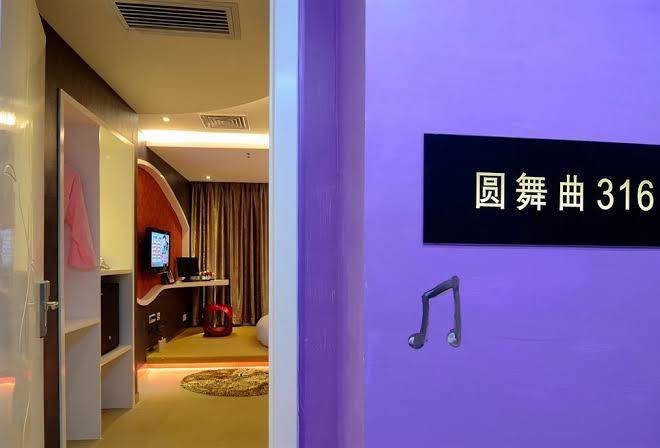 Urban boutique theme hotel