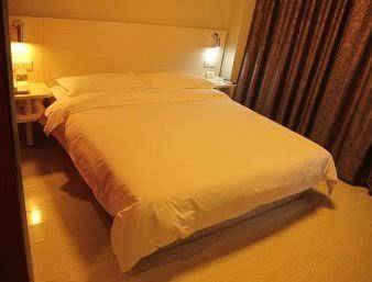 Super 8 lanzhou pan xuan lu