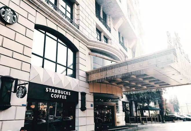 Grand noble hotel