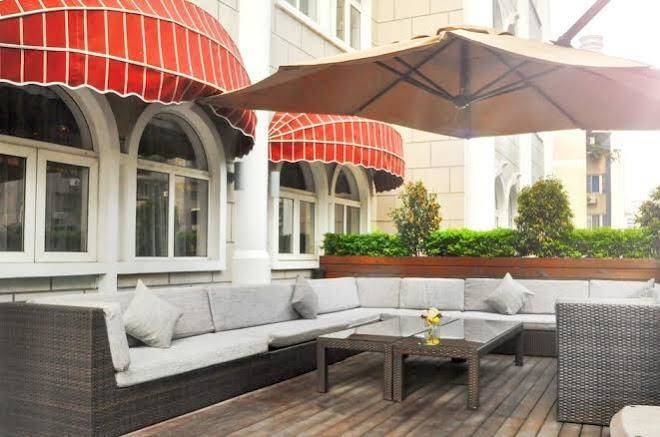 Grand palace hotel