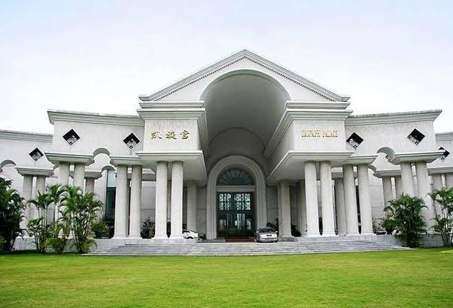 Oriental resort