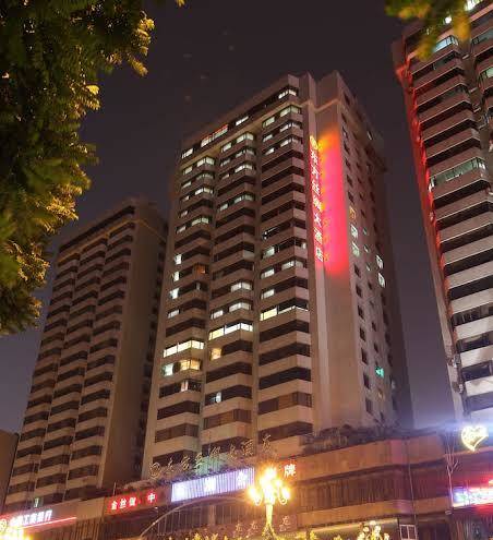 Oriental silk hotel