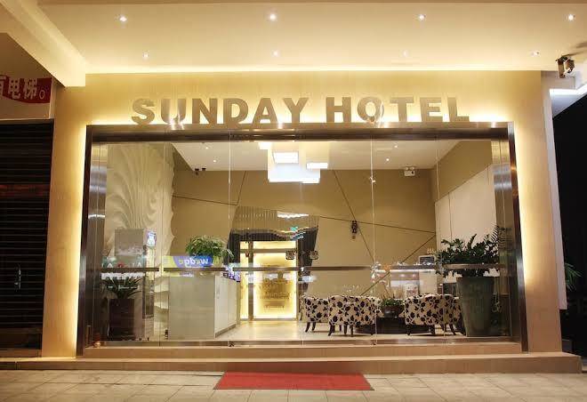Sunday hotel