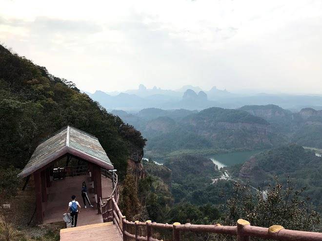 Danxiashan Zhanglaofeng Hotel Image