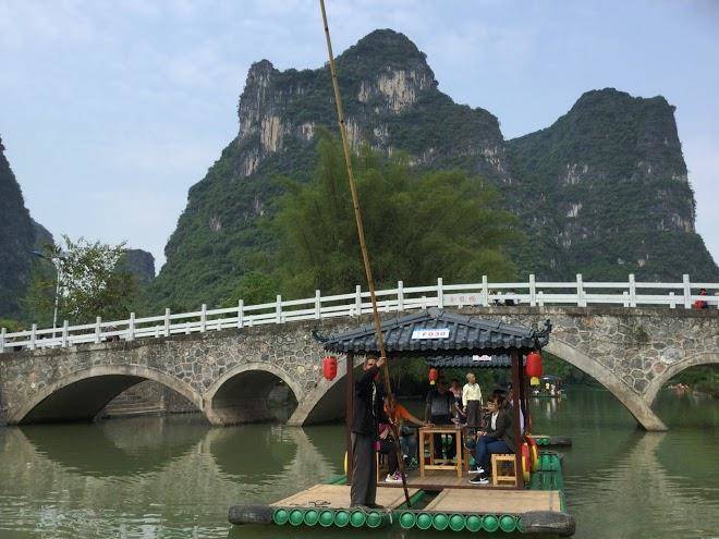 Yangshuo big banyan tree james joyce coffetel