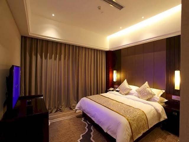 Yangshuo changfeng green water holiday hotel