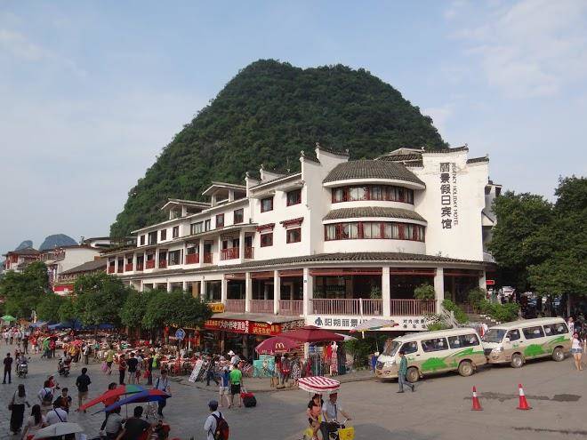 Yangshuo regency holiday hotel