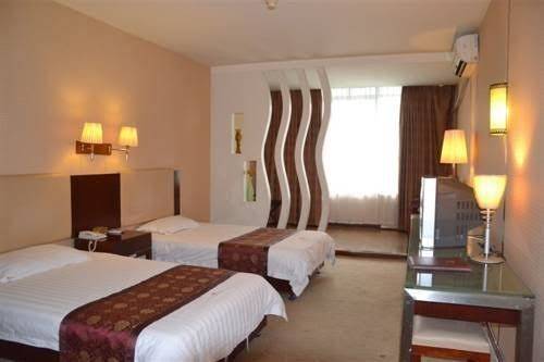 Yu long hotel